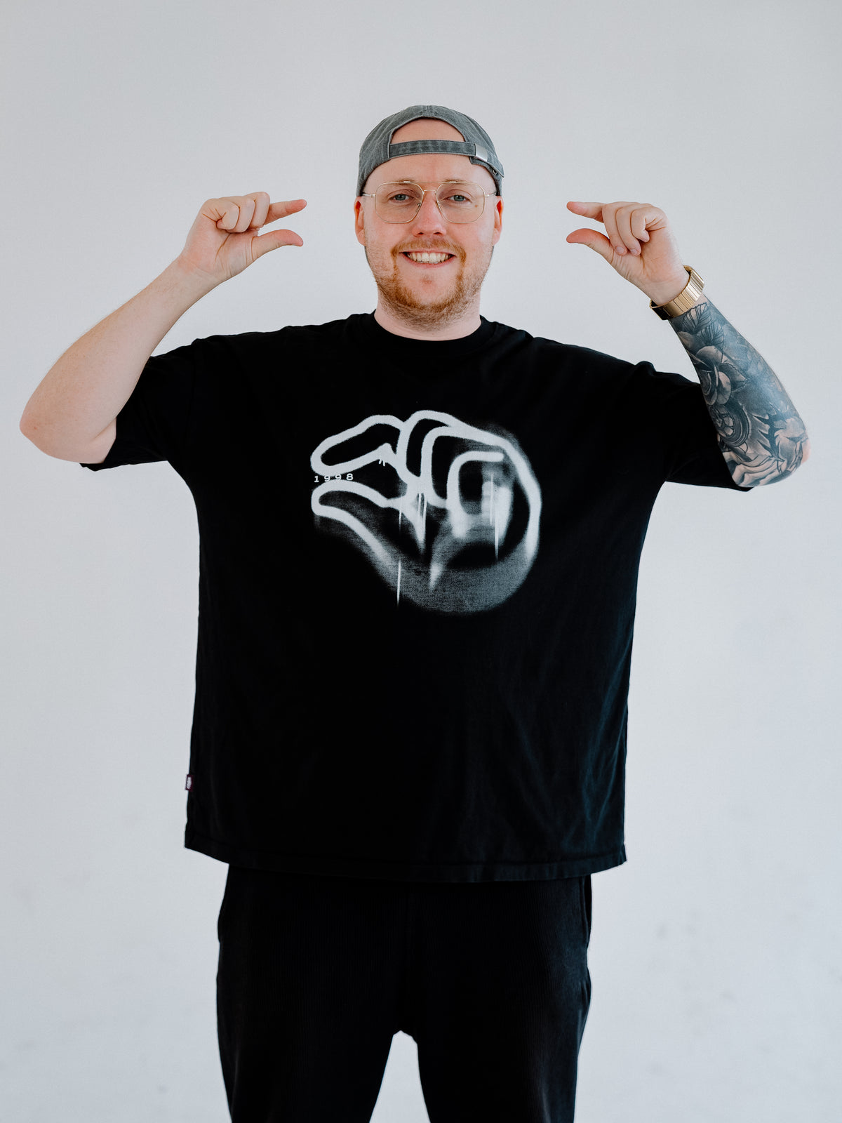 Oversized T-Shirt - 1998 Graffiti